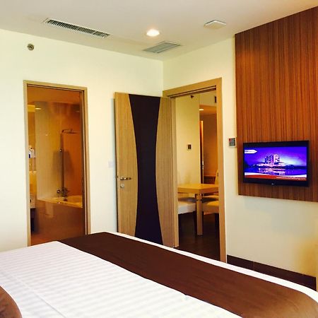 BW Suite Belitung Tanjung Pandan Εξωτερικό φωτογραφία