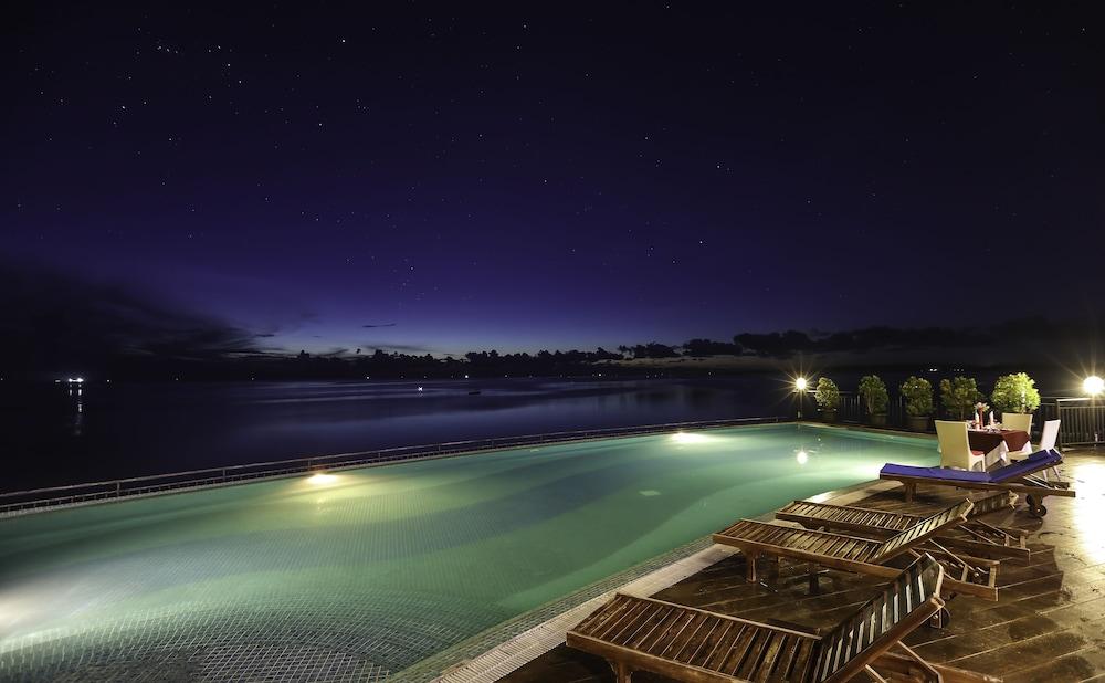 BW Suite Belitung Tanjung Pandan Εξωτερικό φωτογραφία