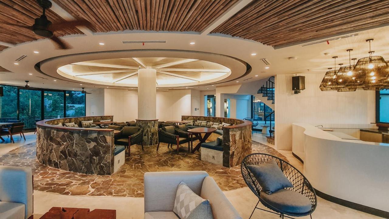 BW Suite Belitung Tanjung Pandan Εξωτερικό φωτογραφία